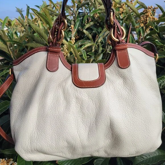 Salvatore Ferragamo Gancini Shoulder Bag Ivory and Brown Leather Gold Hardware - Picture 4 of 15